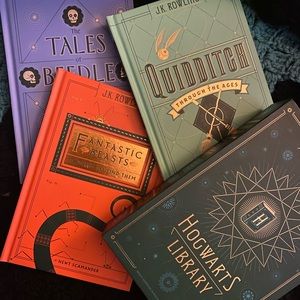 Hogwarts Library Hardcover set.